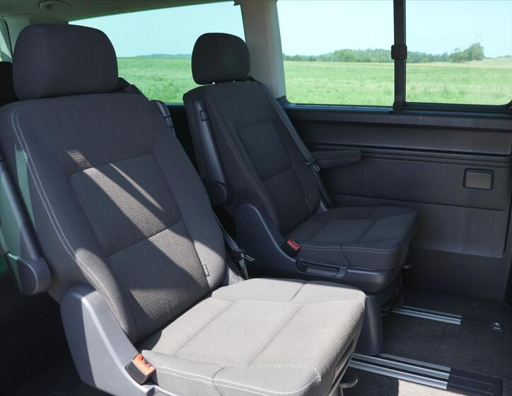 Volkswagen Multivan 15