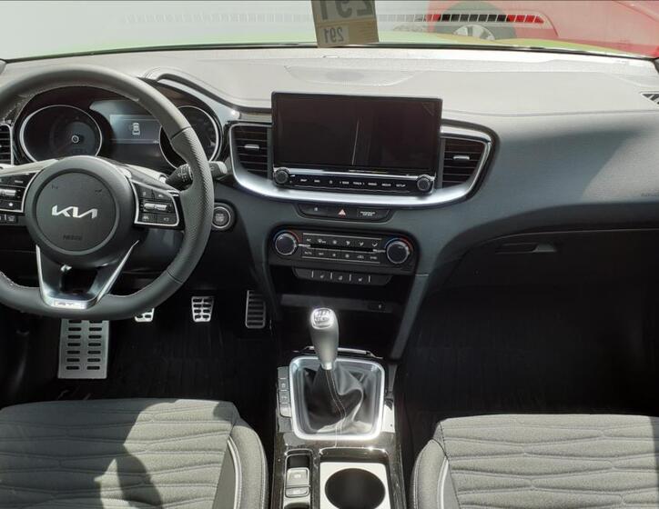 KIA XCeed 11