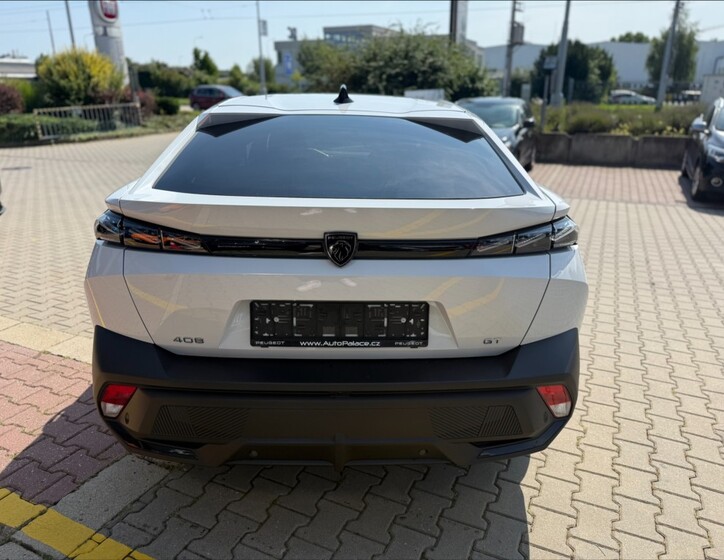 Peugeot 408 3