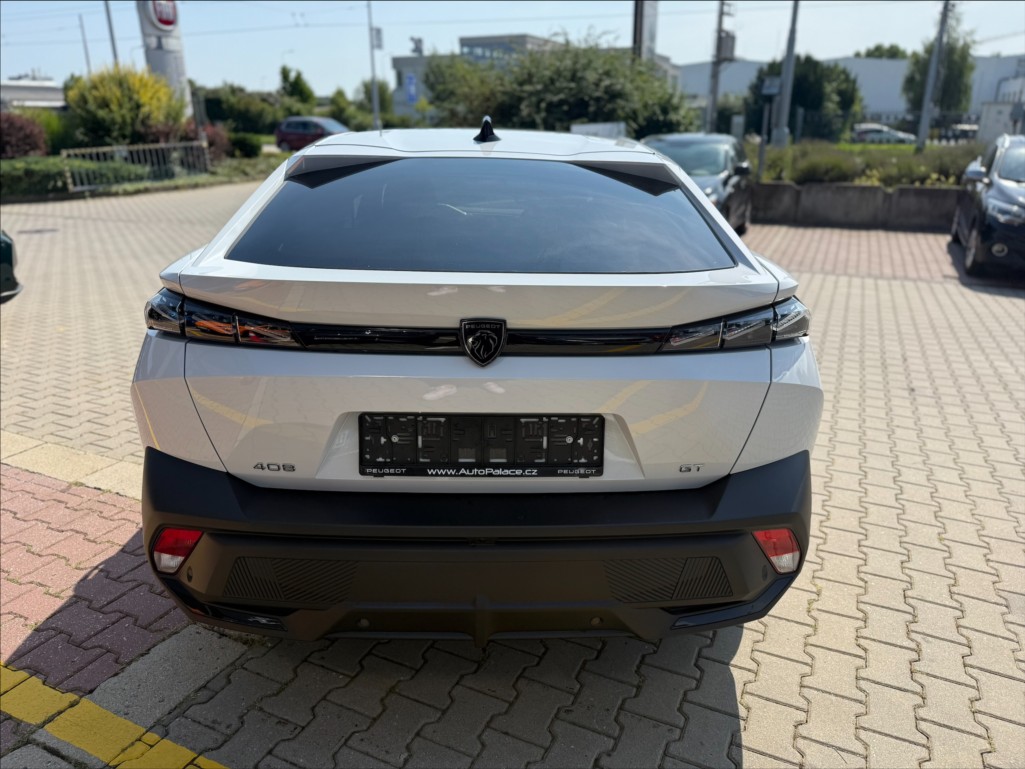 Peugeot 408