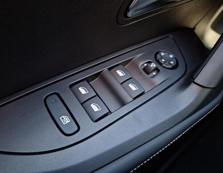 Peugeot 2008 18