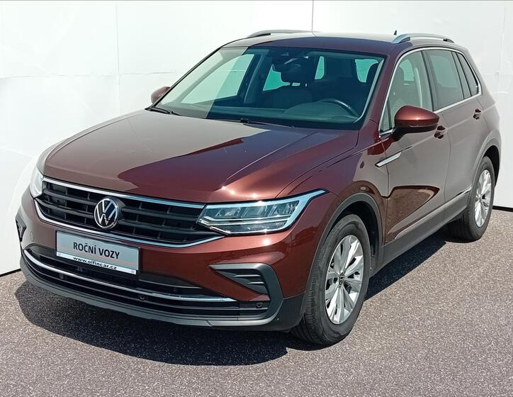 Volkswagen Tiguan 1