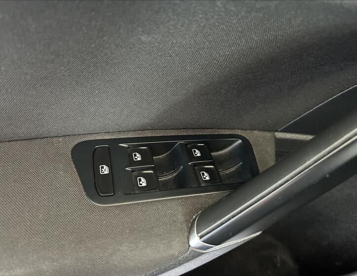 Volkswagen Golf 10