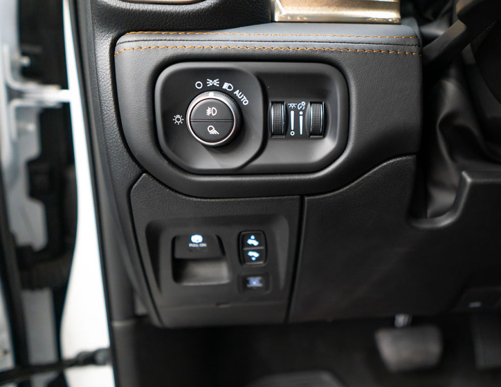 Dodge RAM 18