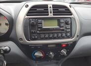 Toyota RAV4 13