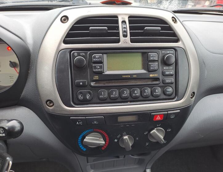 Toyota RAV4 13