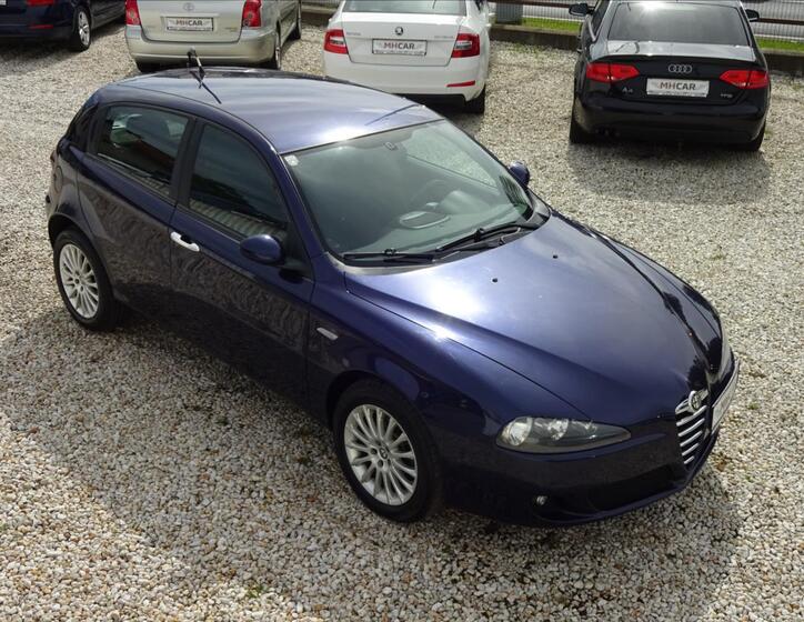 Alfa Romeo 147 1
