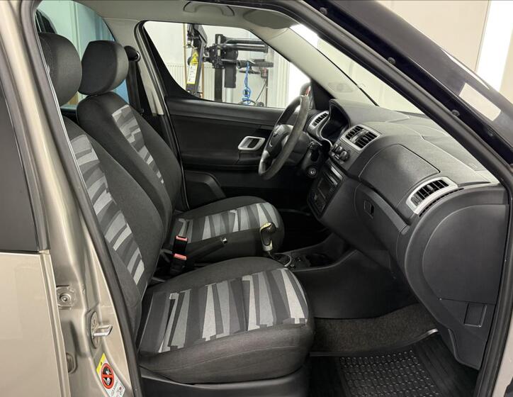 Škoda Roomster 9