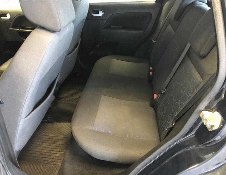 Ford Fiesta 10