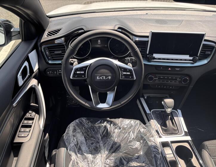 KIA XCeed 8