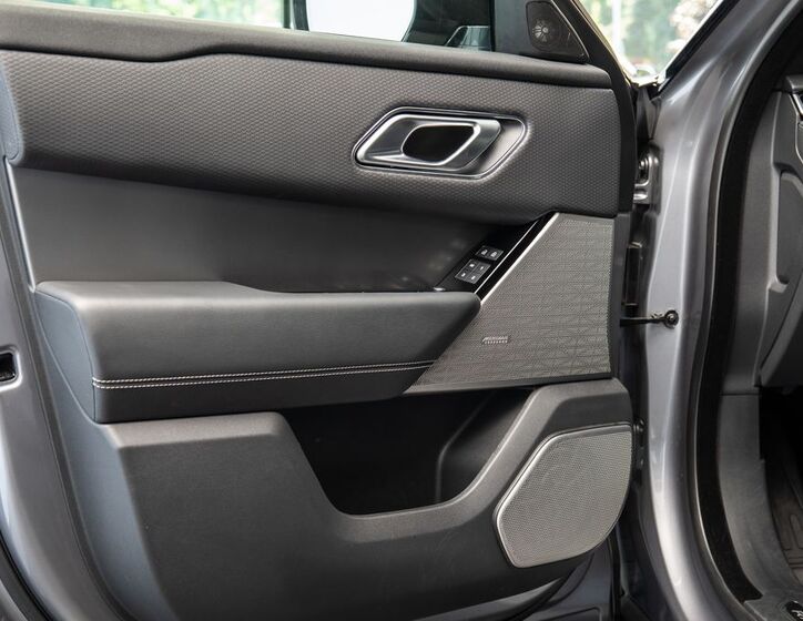 Land Rover Range Rover Velar 6
