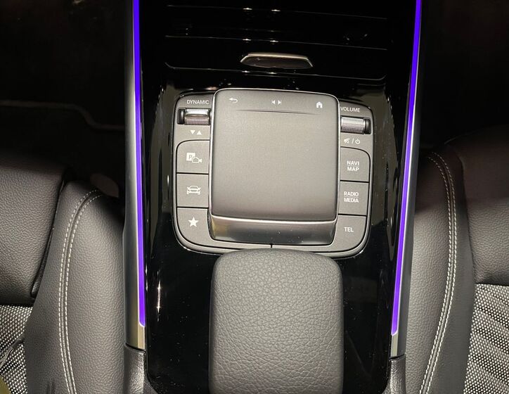 Mercedes-Benz EQB 16