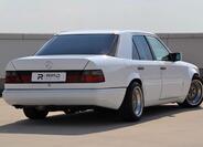 Mercedes-Benz 124 2