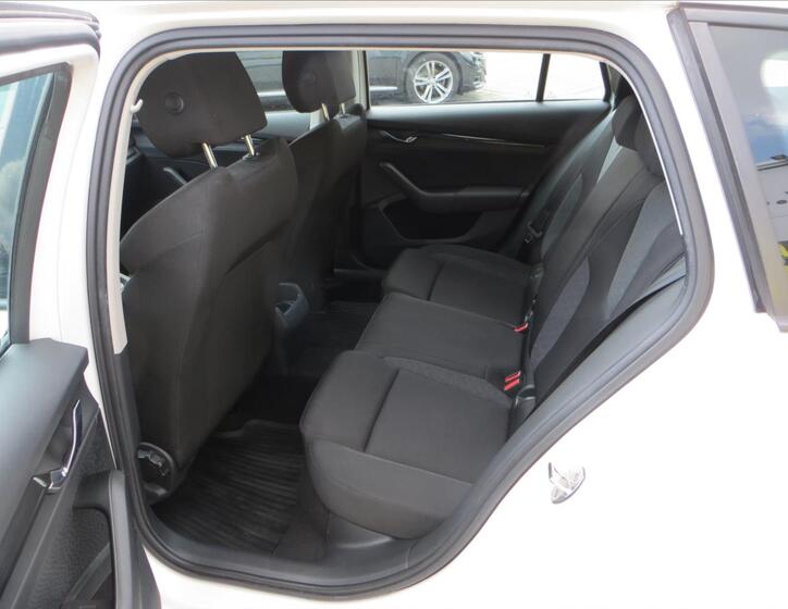 Škoda Octavia 21
