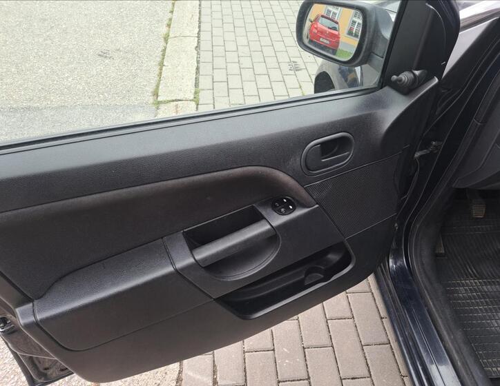 Ford Fiesta 17