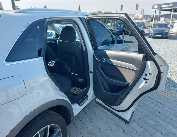 Audi Q3 16