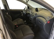 Toyota Yaris 12