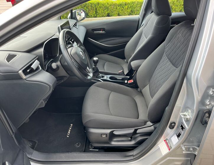 Toyota Corolla 13