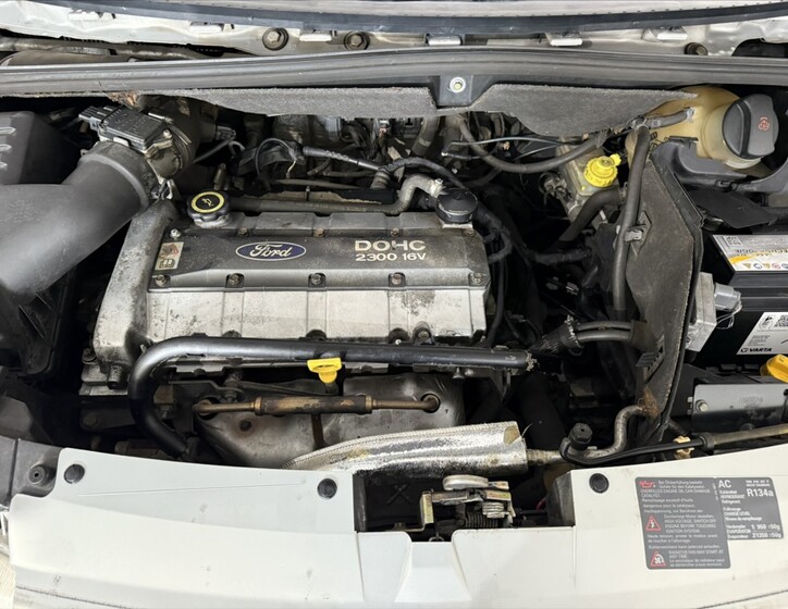 Ford Galaxy 31