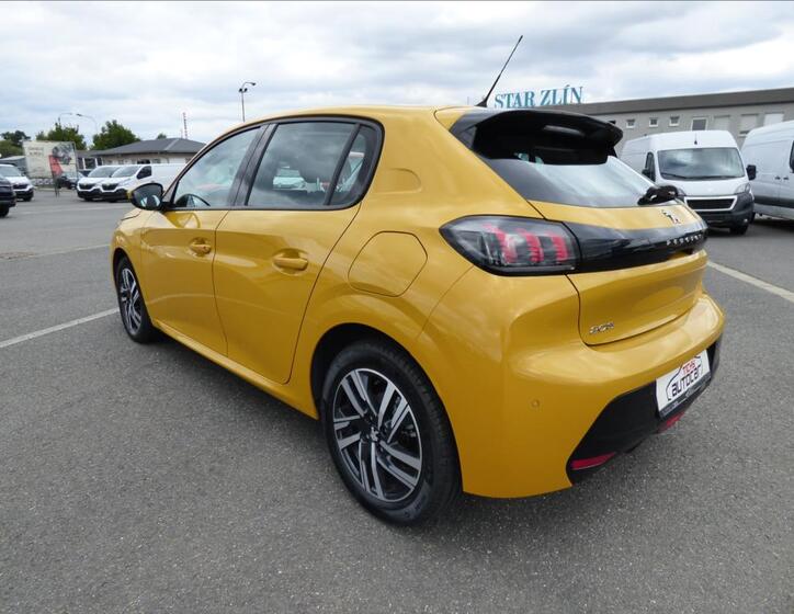 Peugeot 208 5