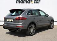Porsche Cayenne 7