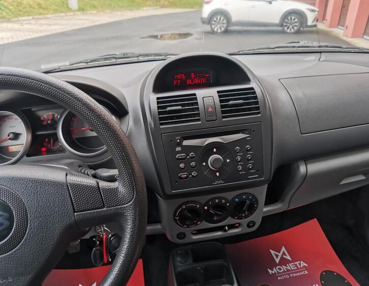 Suzuki Ignis 12