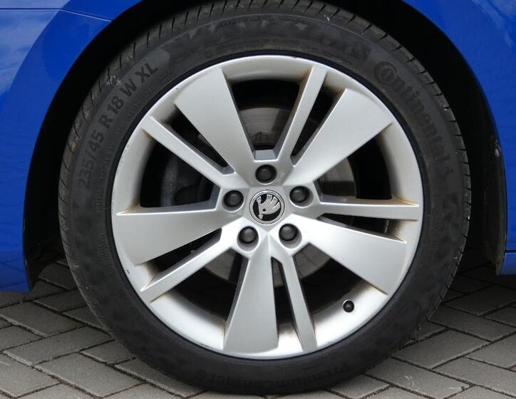 Škoda Superb 22