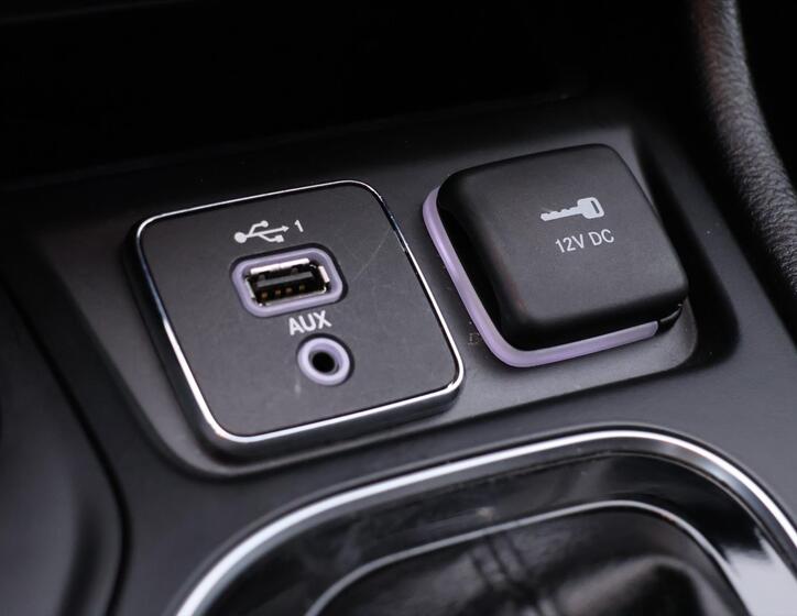Jeep Cherokee 33