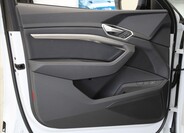 Audi e-tron 17