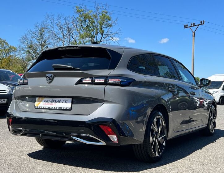 Peugeot 308 5
