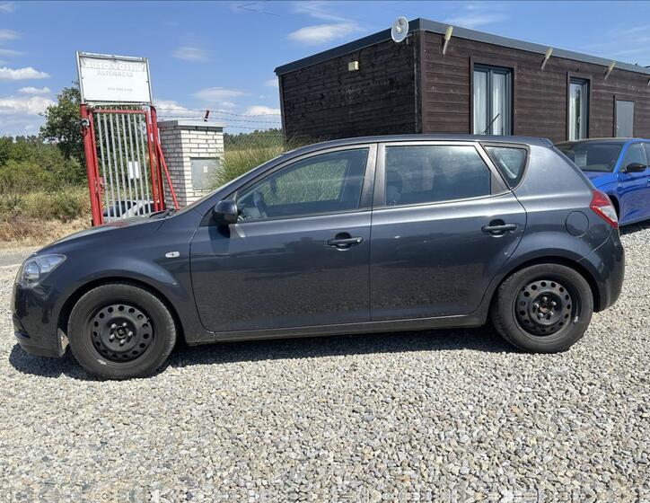 KIA Ceed 8