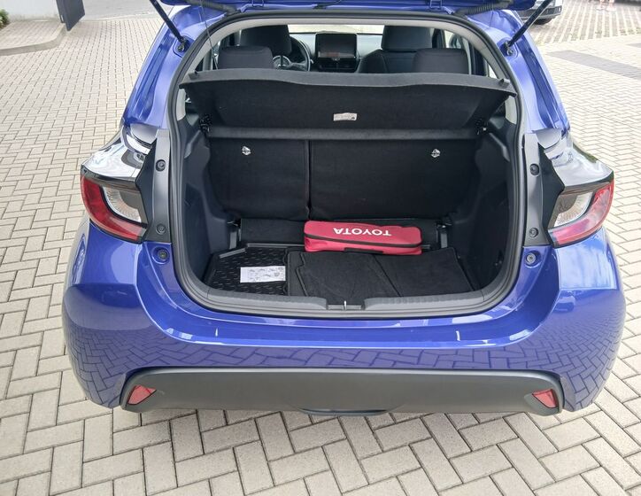 Toyota Yaris 13