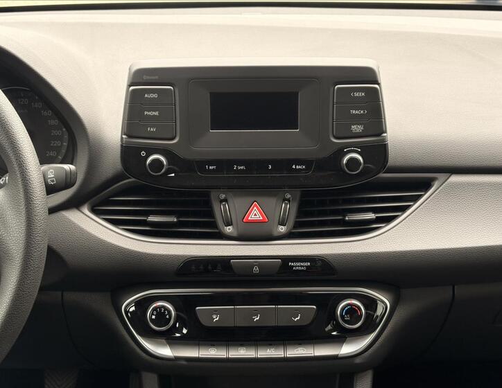 Hyundai i30 12