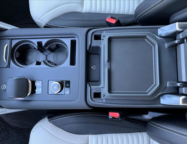 Land Rover Discovery 32
