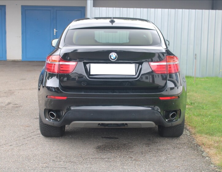 BMW X6 8