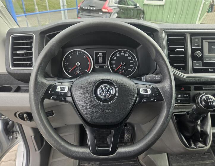Volkswagen Crafter 10