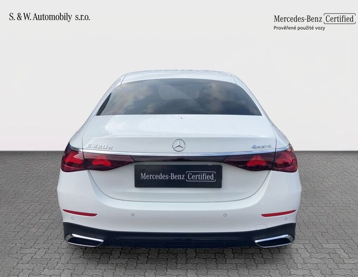 Mercedes-Benz Třídy E 9
