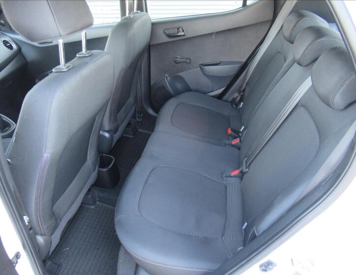 Hyundai i10 10