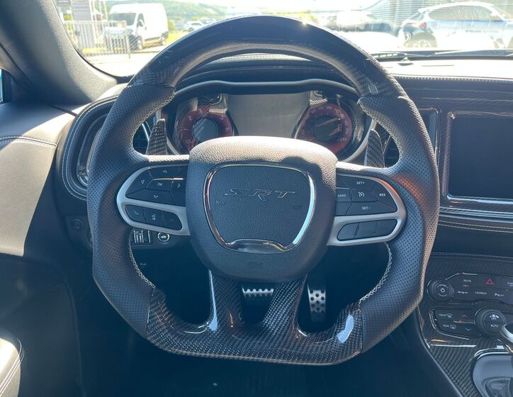 Dodge Challenger 9