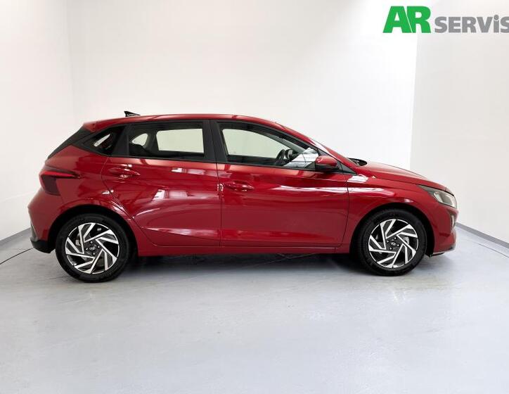 Hyundai i20 6
