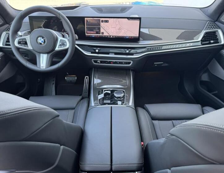 BMW X7 8