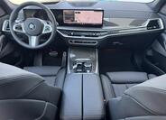 BMW X7 8