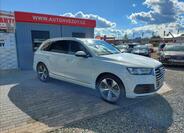 Audi Q7 1