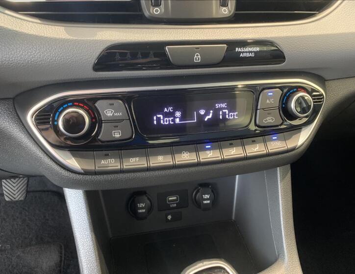 Hyundai i30 38