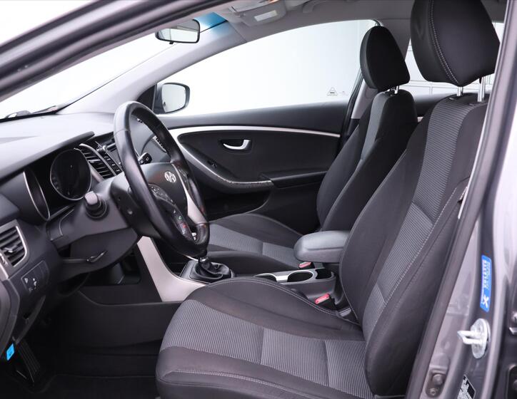 Hyundai i30 10