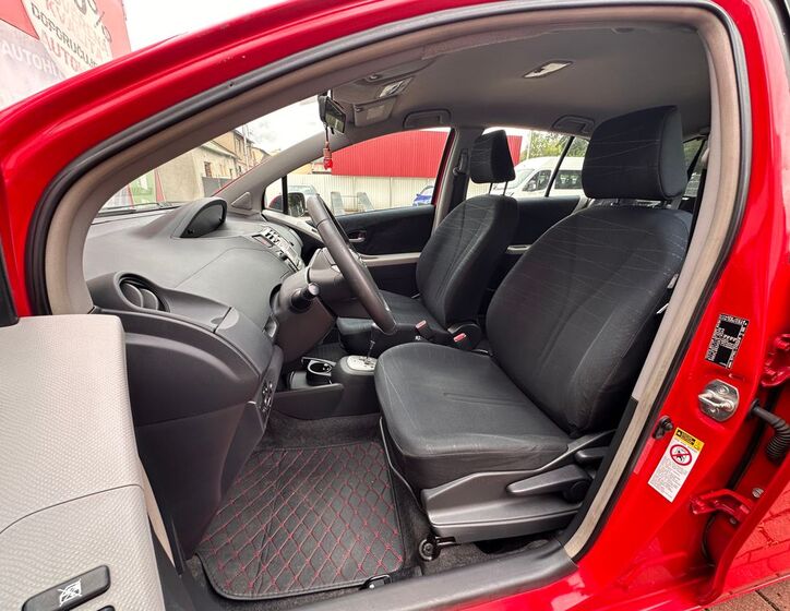 Toyota Yaris 14