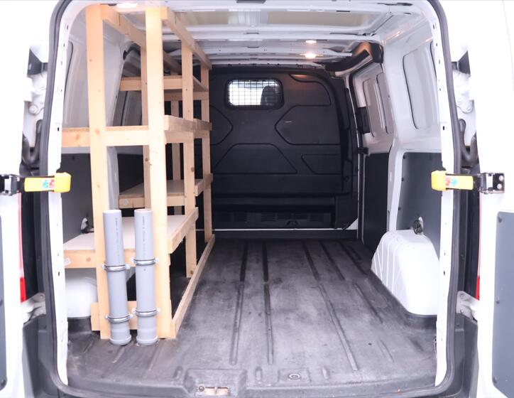 Ford Transit Custom 10