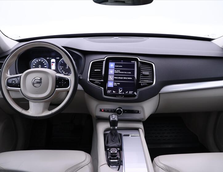 Volvo XC90 26