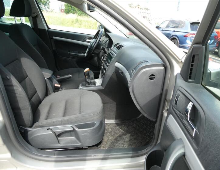 Škoda Octavia 16