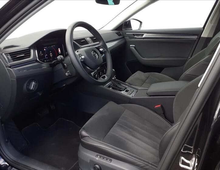 Škoda Superb 8